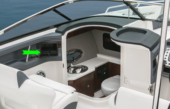 Chaparral 287 SSX hatch open