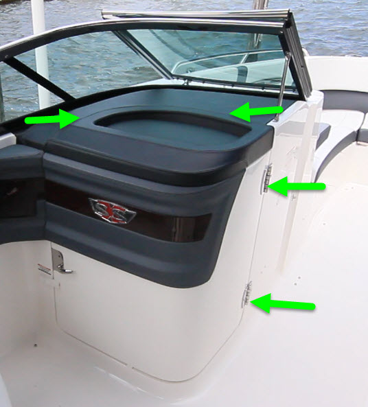 Chaparral 287 SSX hatch