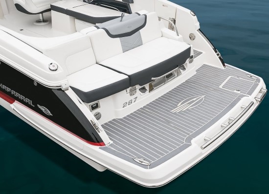 Chaparral 287 SSX watersports