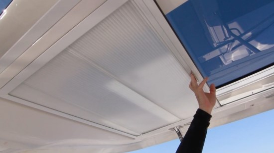 Chaparral 337 SSX shade