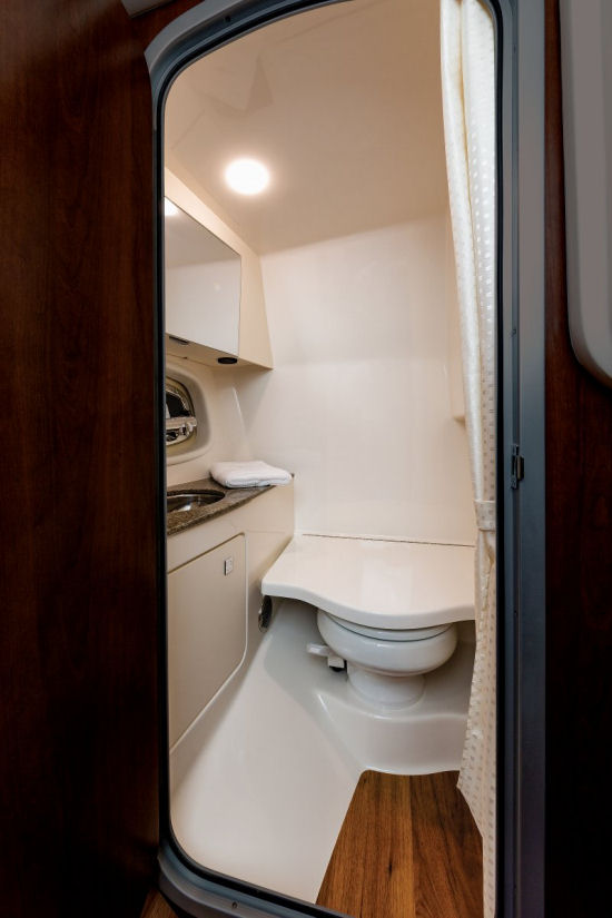 Chaparral 337 SSX toilet