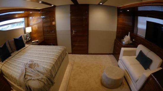 Cheoy Lee CLA 76 Flybridge berth