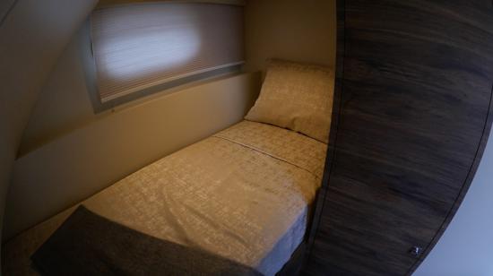 Cheoy Lee CLA 76 Flybridge crew berth