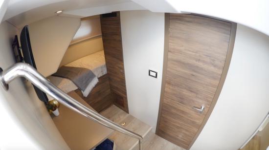 Cheoy Lee CLA 76 Flybridge crews quarters