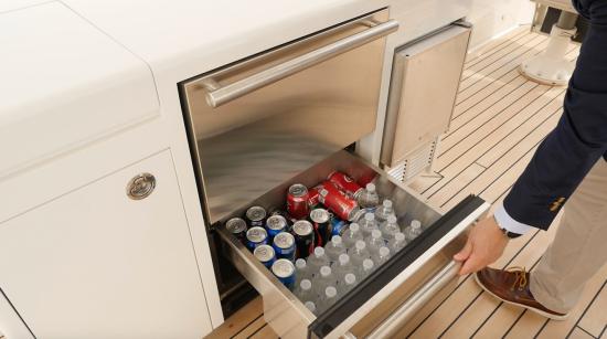 Cheoy Lee CLA 76 Flybridge refrigerator