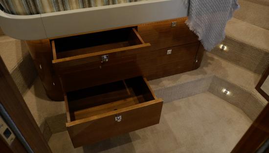 Cheoy Lee CLA 76 Flybridge guest storage