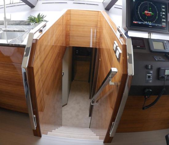 Cheoy Lee CLA 76 Flybridge rails