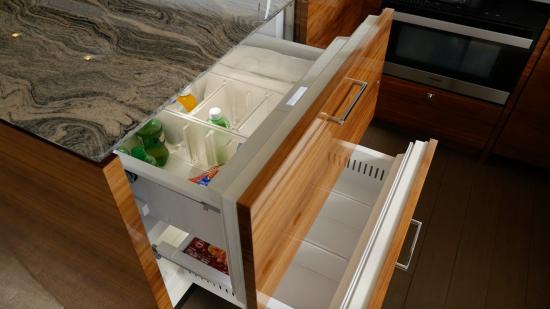 Cheoy Lee CLA 76 Flybridge refrigerator