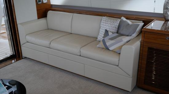 Cheoy Lee CLA 76 Flybridge settee