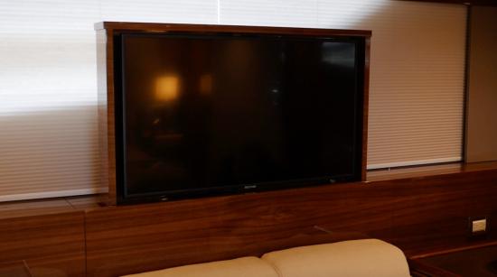 Cheoy Lee CLA 76 Flybridge tv