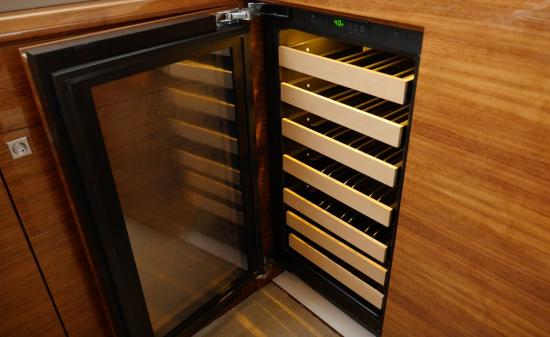 Cheoy Lee CLA 76 Flybridge wine