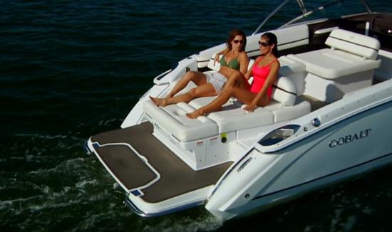 Cobalt R7 aft seating