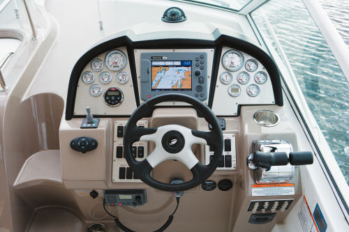 Cruisers Yachts 330 Express