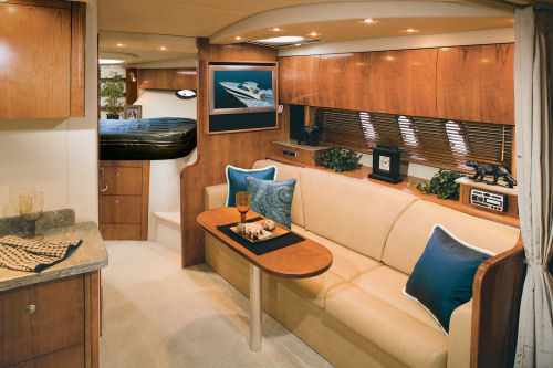 Cruisers Yachts 390 Sports Coupe