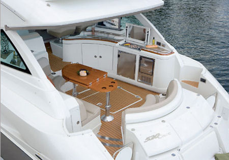 Cruisers Yachts 520 Sports Coupe