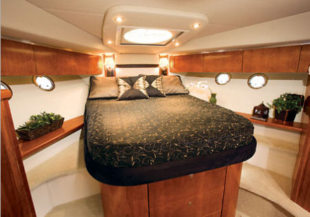 Cruisers Yachts 520 Sports Coupe