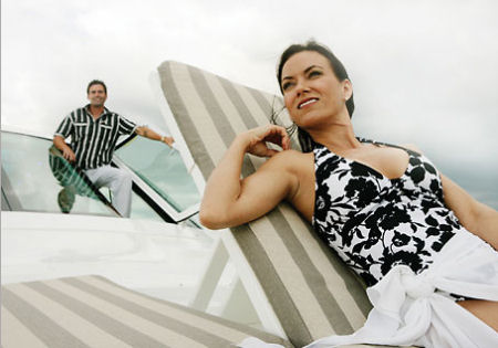 Cruisers Yachts 520 Sports Coupe