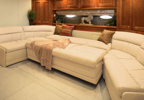 Cruisers Yachts 560 Express