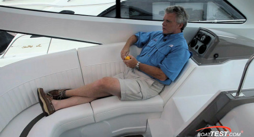 Cruisers Yachts 540 Sports Coupe