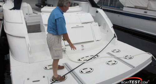 Cruisers Yachts 540 Sports Coupe