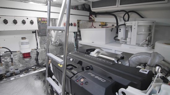 Cruisers Yachts 54 Cantius engine room