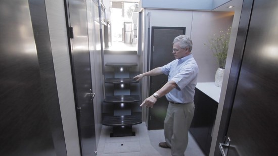 Cruisers Yachts 54 Cantius foyer