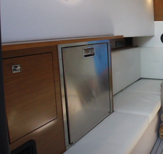 Cruisers Yachts 338 Bow Rider