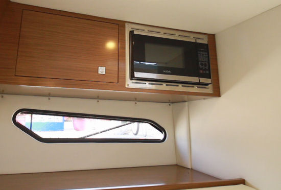 Cruisers Yachts 338 Bow Rider