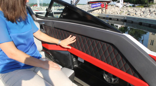 Cruisers Yachts 338 Bow Rider