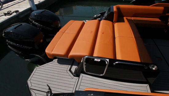 Cruisers Yachts 338 Bow Rider