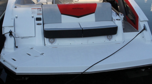 Cruisers Yachts 338 Bow Rider