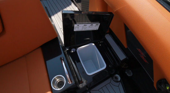 Cruisers Yachts 338 Bow Rider