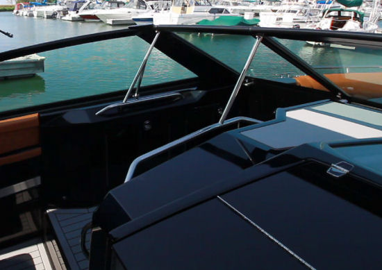 Cruisers Yachts 338 Bow Rider