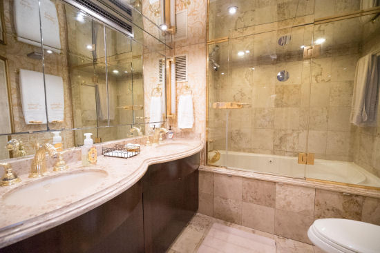 Denison Yacht Sales Sunday Money