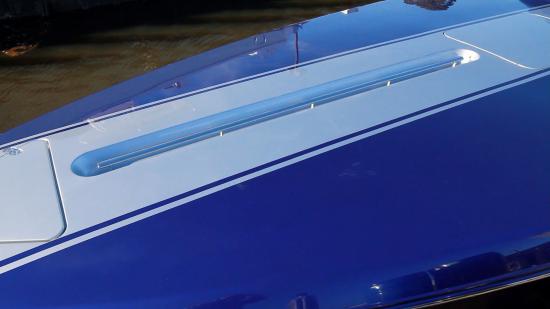 Donzi 41 GT foredeck