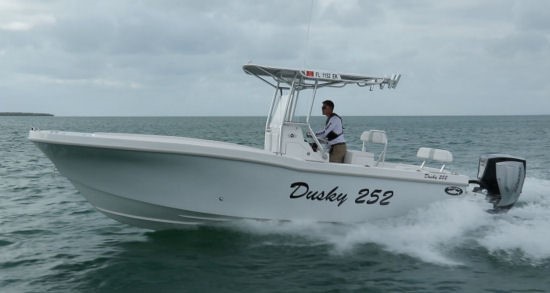 Dusky 252 Open Fisherman