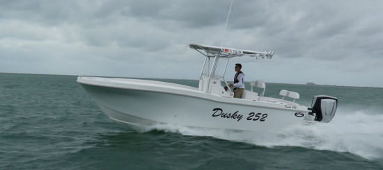 Dusky 252 Open Fisherman running shot