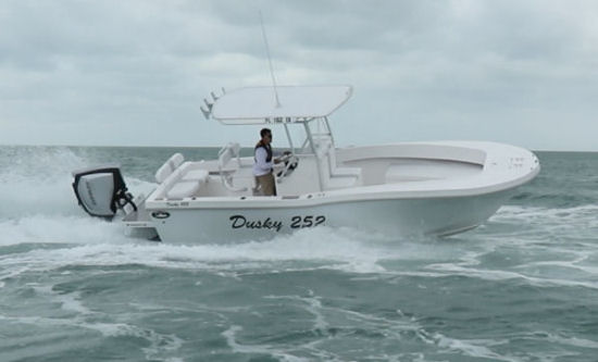 Dusky 252 Open Fisherman running shot