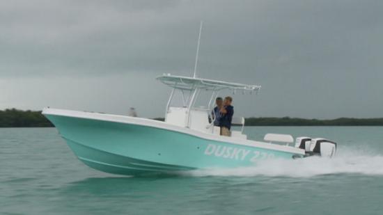 Dusky 278 Open Fisherman running