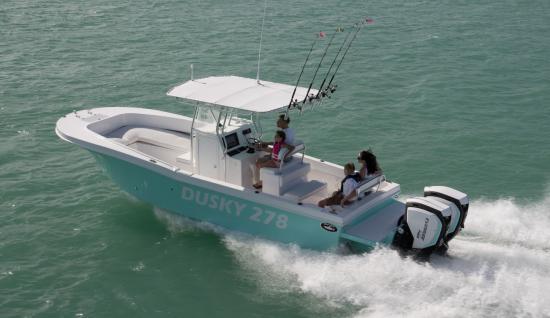 Dusky 278 Open Fisherman running