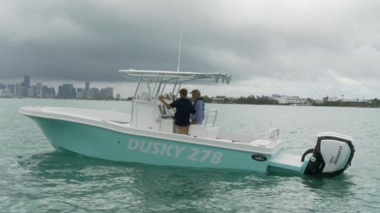 Dusky 278 Open Fisherman running