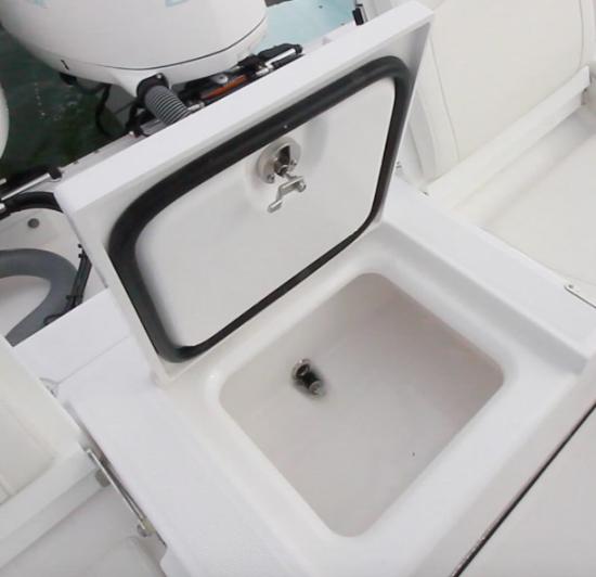 Everglades 273CC cooler