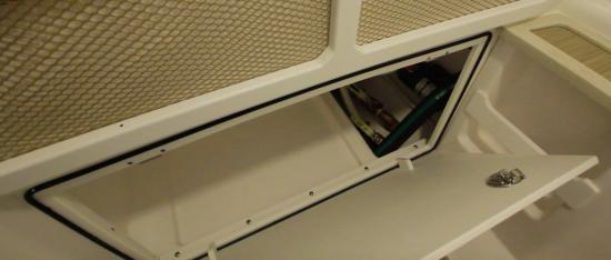 Everglades 273CC locker