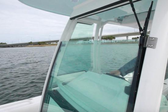 Everglades 273CC windshield