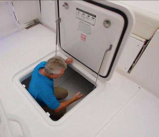 Everglades 335CC cockpit