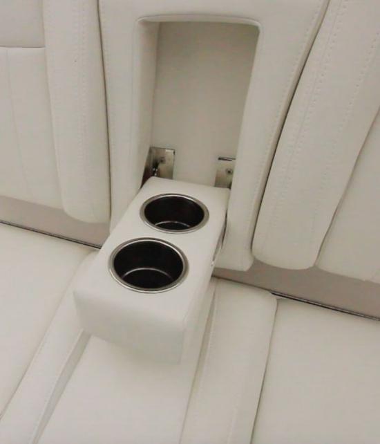 Everglades 335CC beverage holders