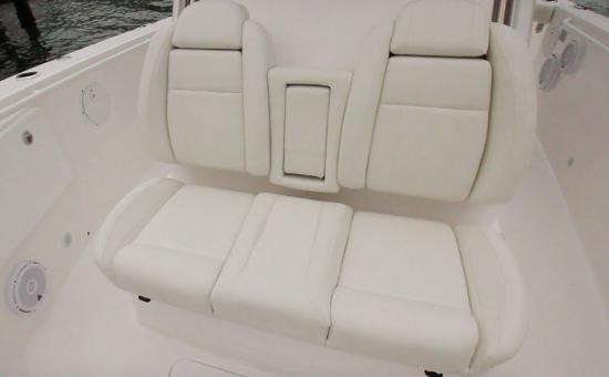 Everglades 335CC console seats
