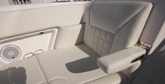 Everglades 340DC bow arm