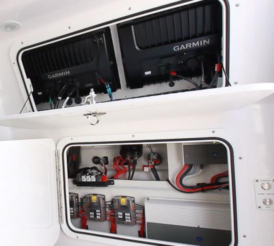 Everglades 340DC hatches