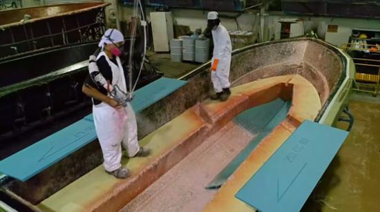 Everglades 340DC construction